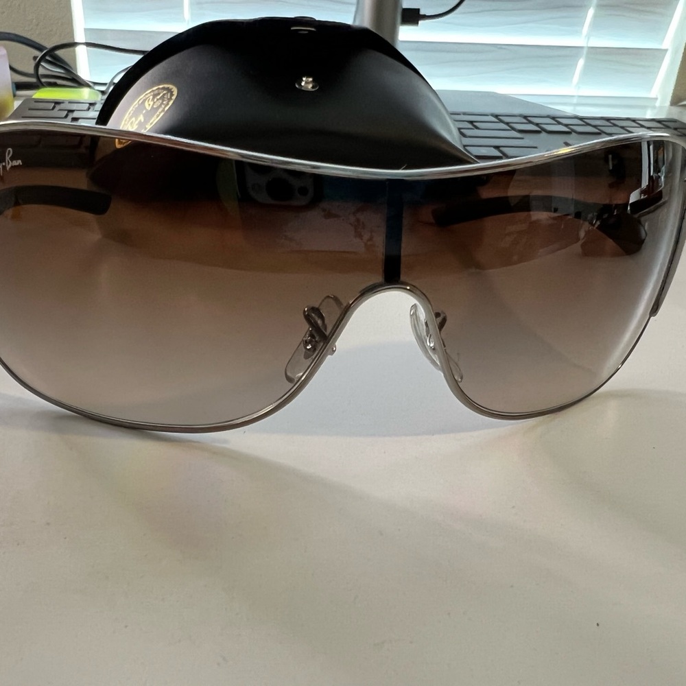 Ray ban sunglasses